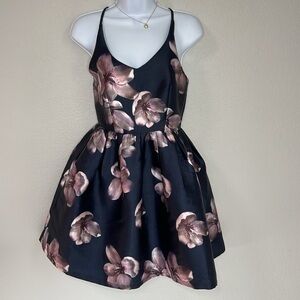 L'Atiste by Amy Fit & Flare Floral Dress Size Small